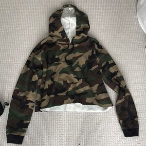 Camo sweatshirt